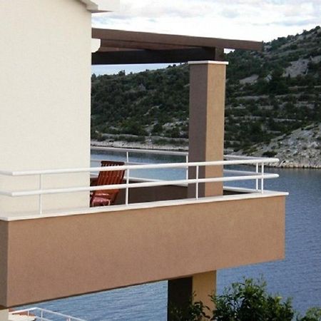 Apartments Ljubi Vinišće Zewnętrze zdjęcie