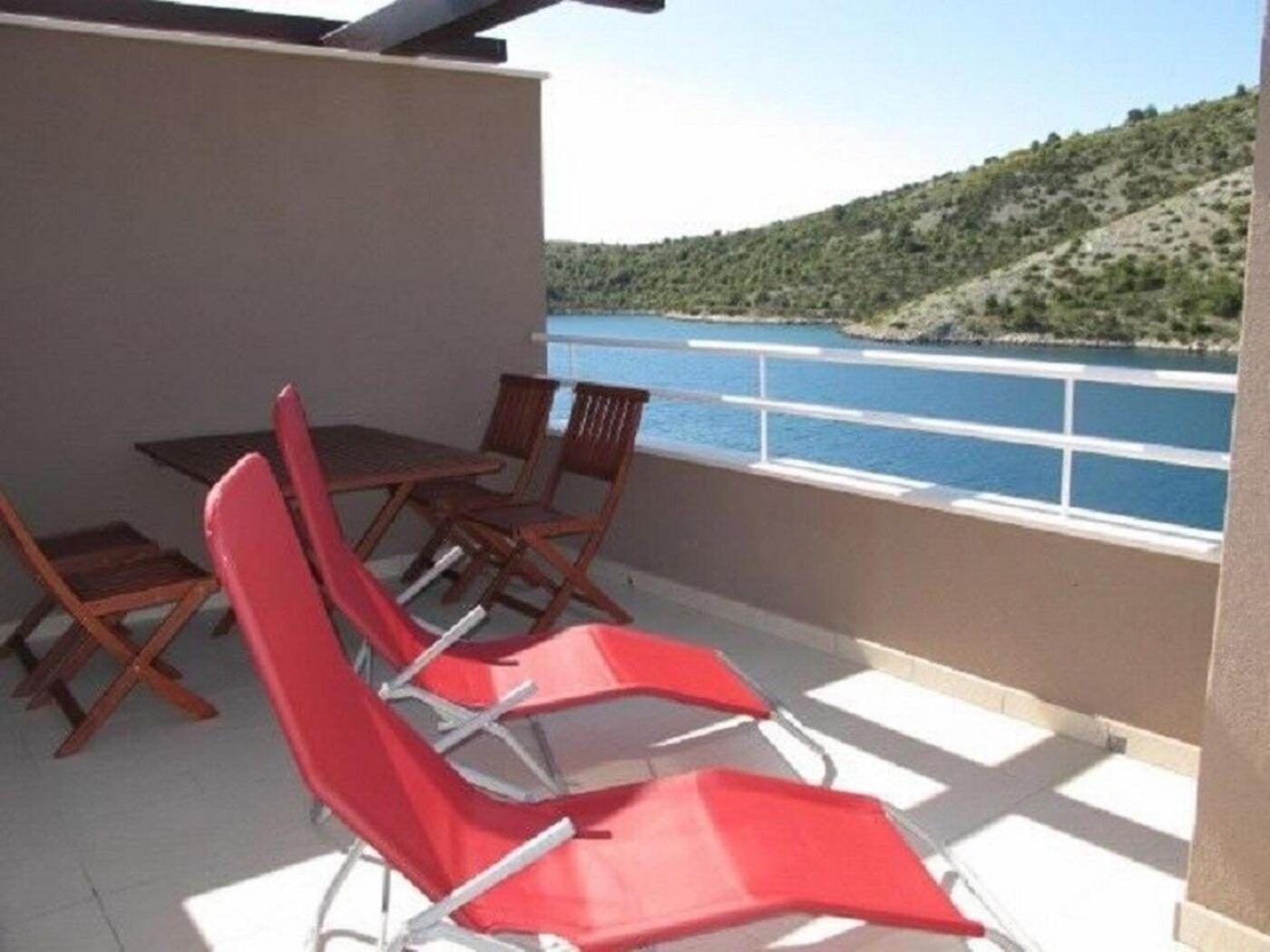 Apartments Ljubi Vinišće Zewnętrze zdjęcie