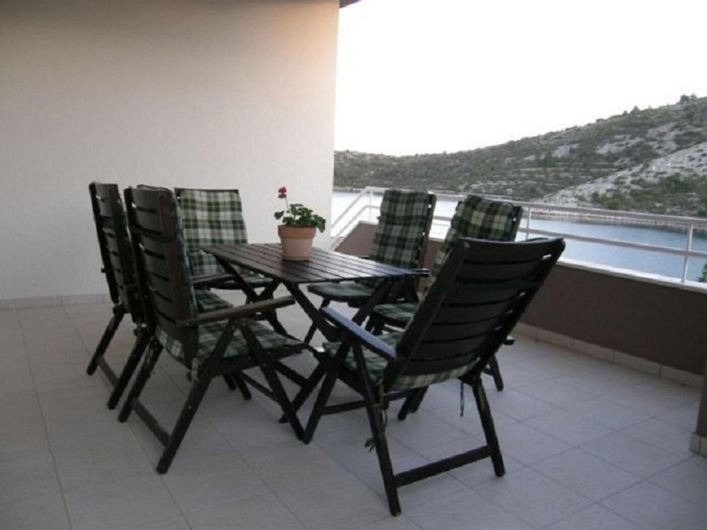 Apartments Ljubi Vinišće Zewnętrze zdjęcie